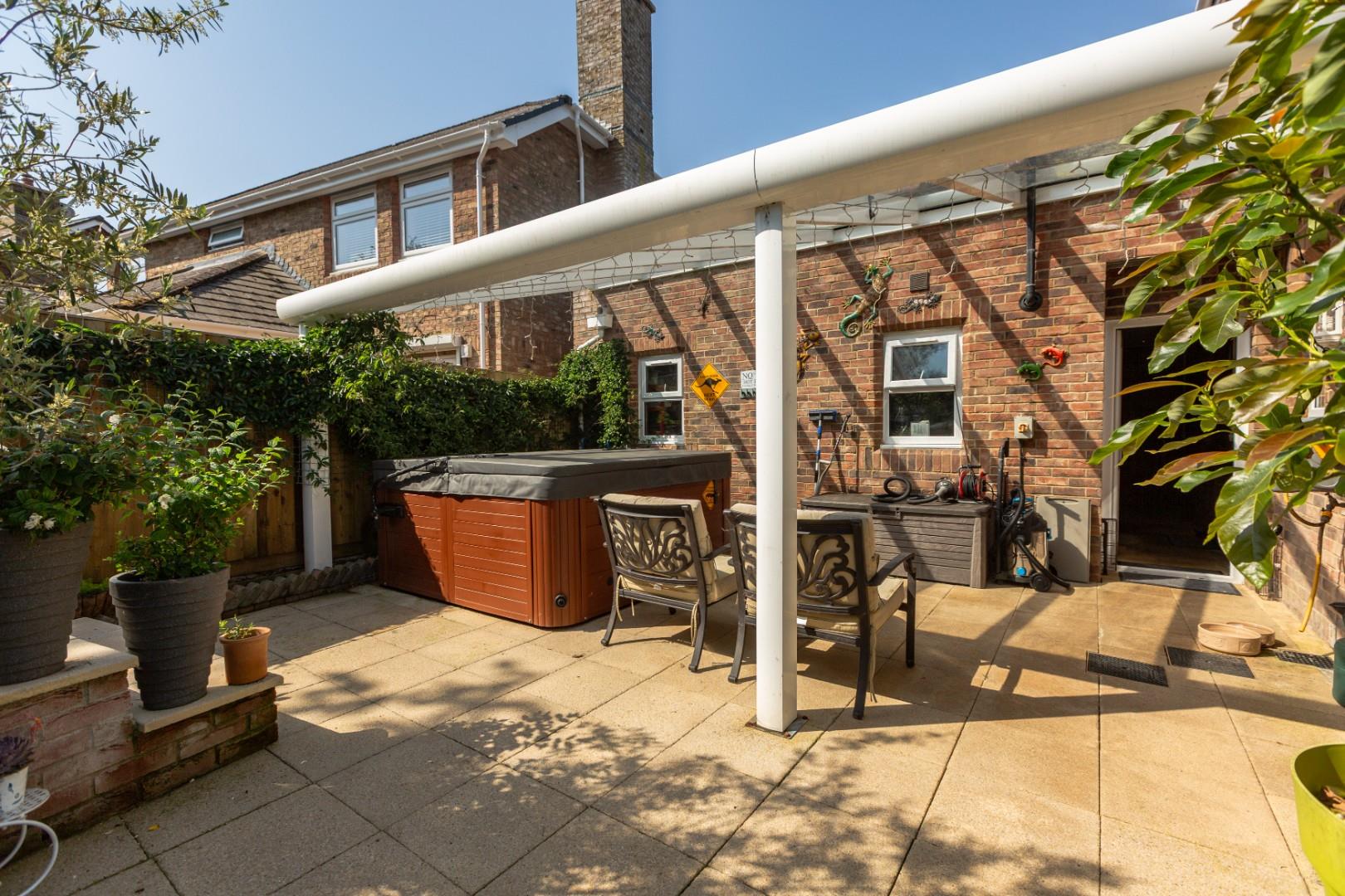 Moorland Avenue, Newton, Mumbles, SA3 4UA